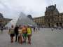 Piramida przed Luwrem - Pary